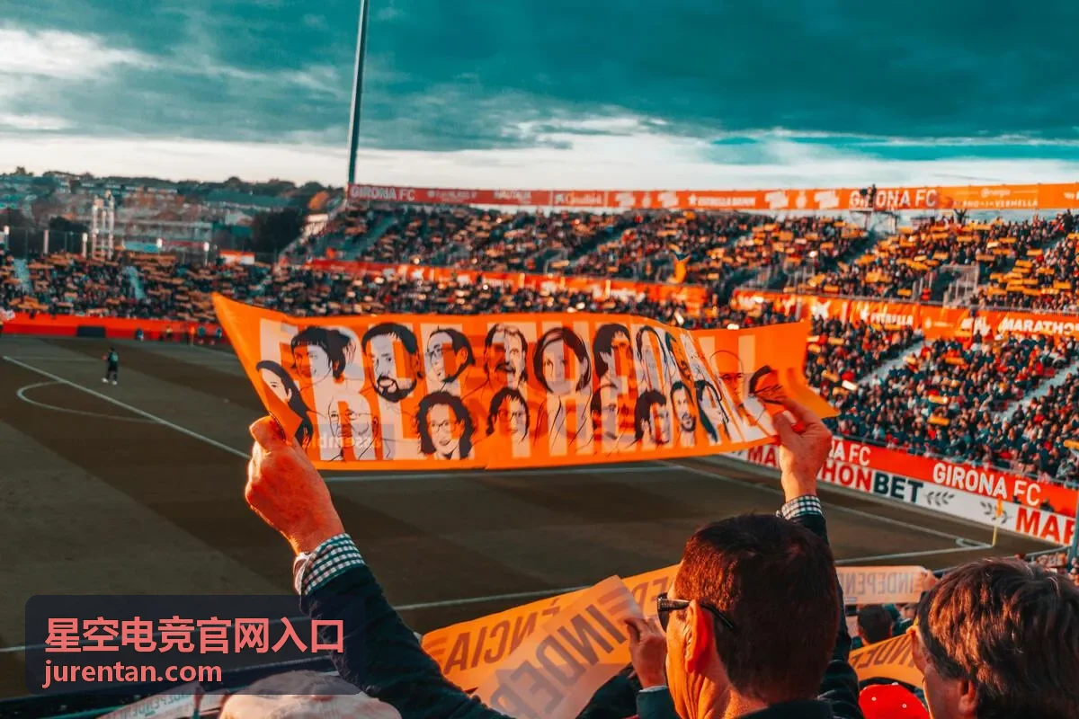 星空电竞官网入口亮点图集：大龙区视野争夺瞬间画面